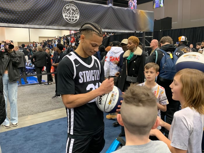 Indiana Pacers and Indiana Mad Ants guard Isaiah Wong